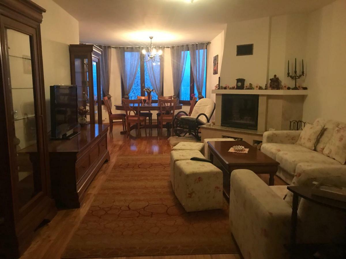 Trovanti Apartment Feleacu Exteriör bild